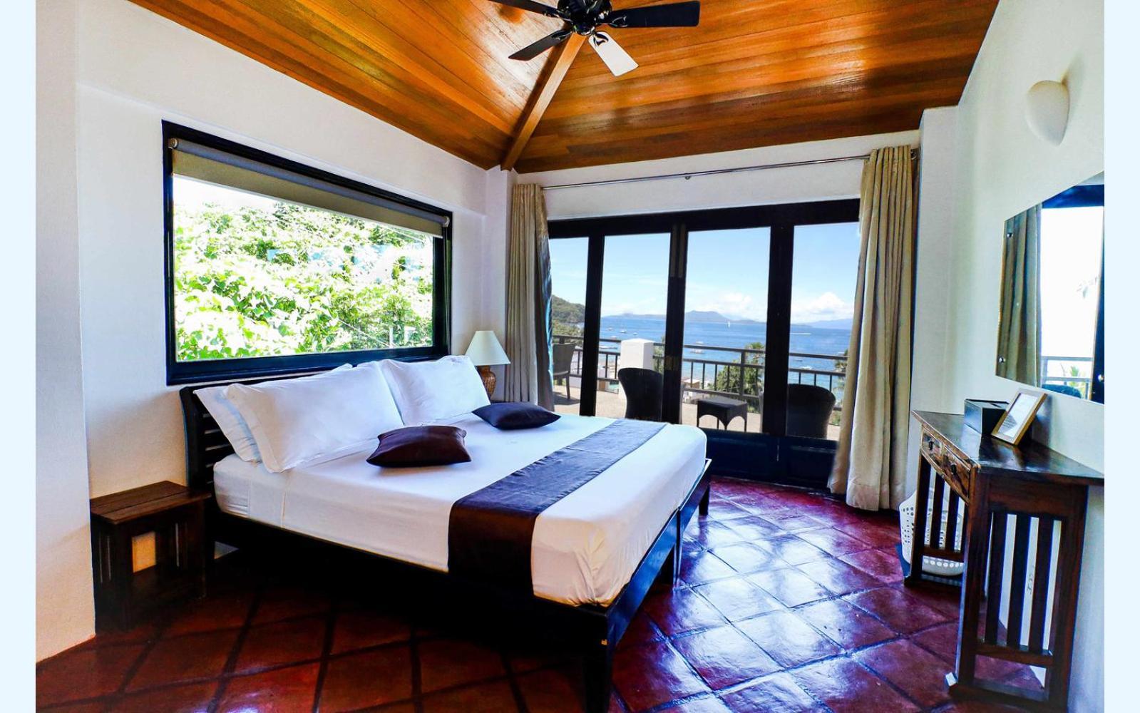 Out Of The Blue Resort Puerto Galera Bagian luar foto