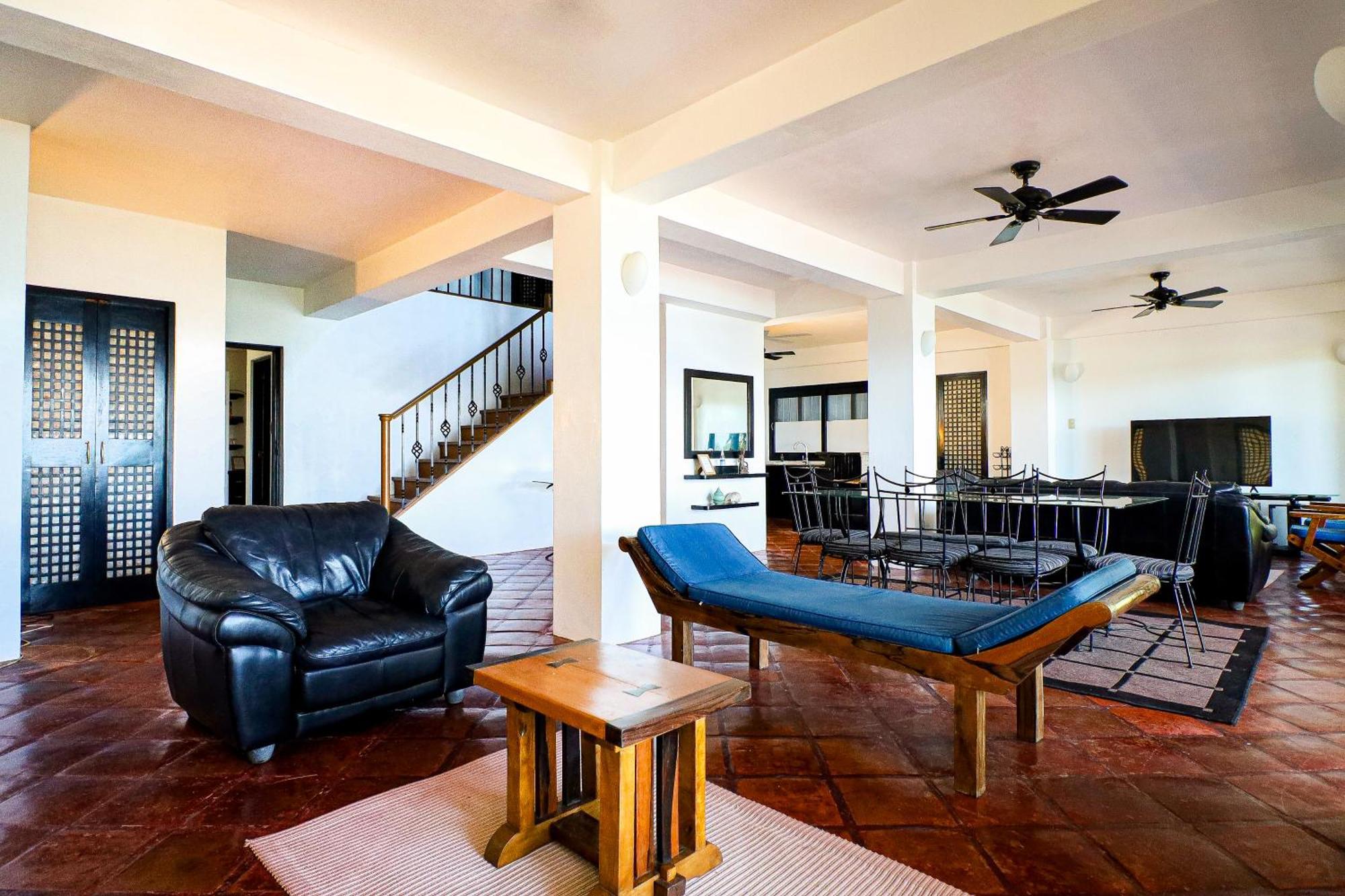 Out Of The Blue Resort Puerto Galera Bagian luar foto