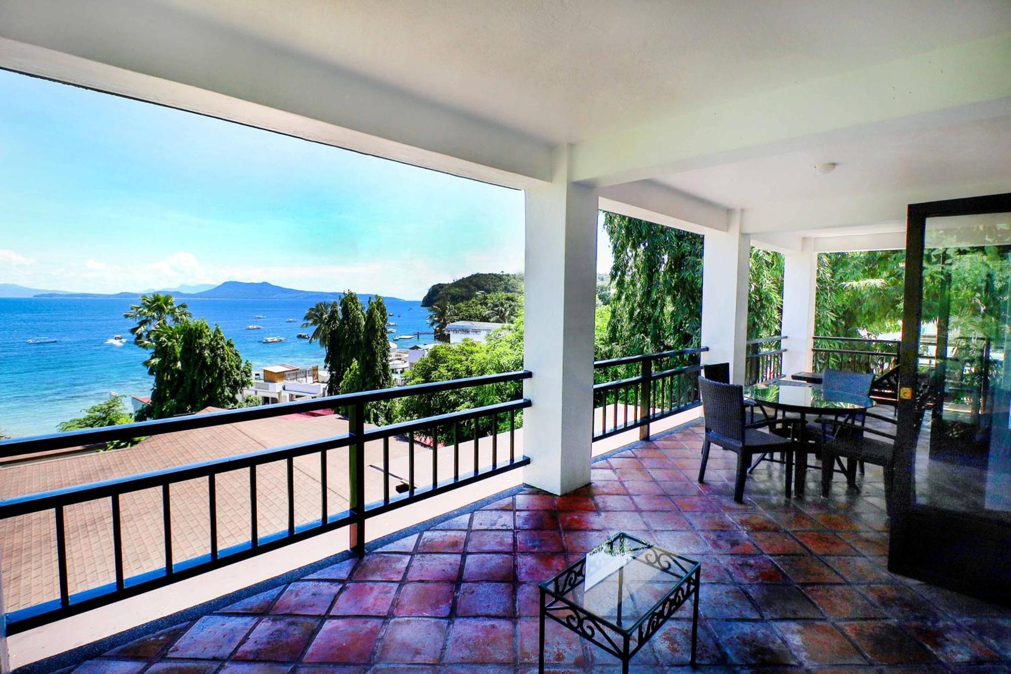 Out Of The Blue Resort Puerto Galera Bagian luar foto