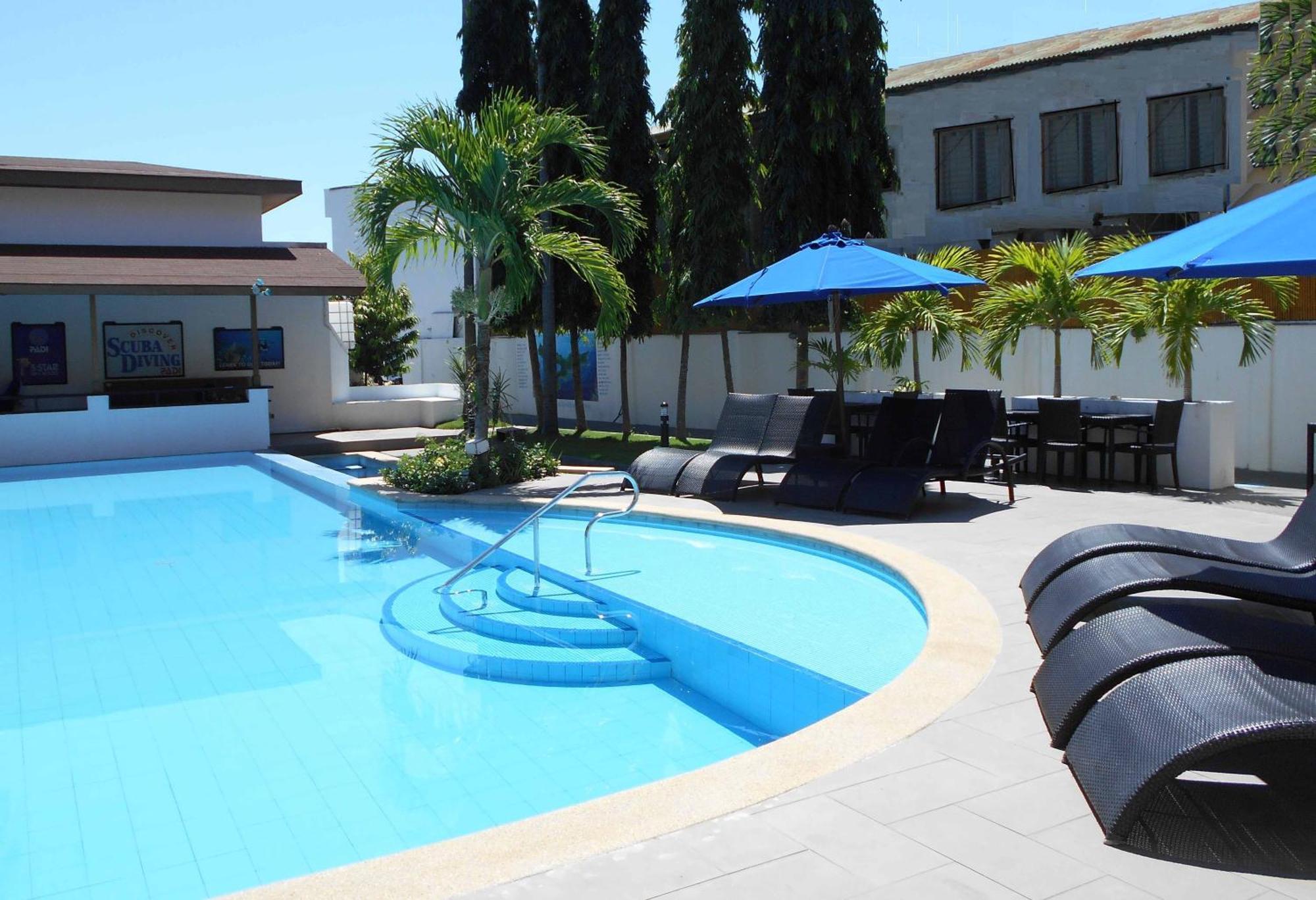 Out Of The Blue Resort Puerto Galera Ruang foto