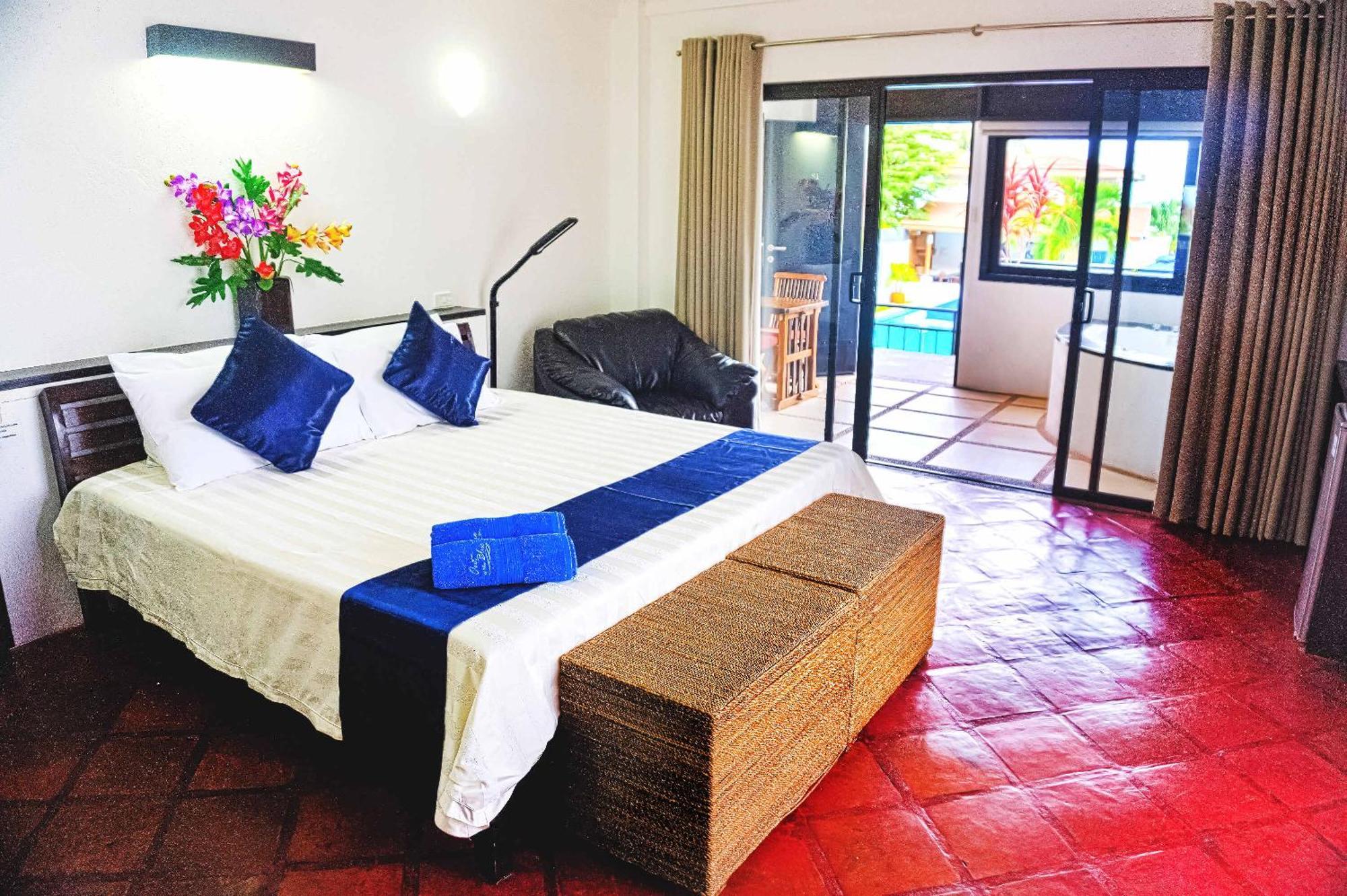 Out Of The Blue Resort Puerto Galera Ruang foto